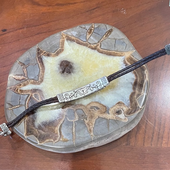 Brighton Silver tone and Leather Vintage Bracelet. - Picture 2 of 11